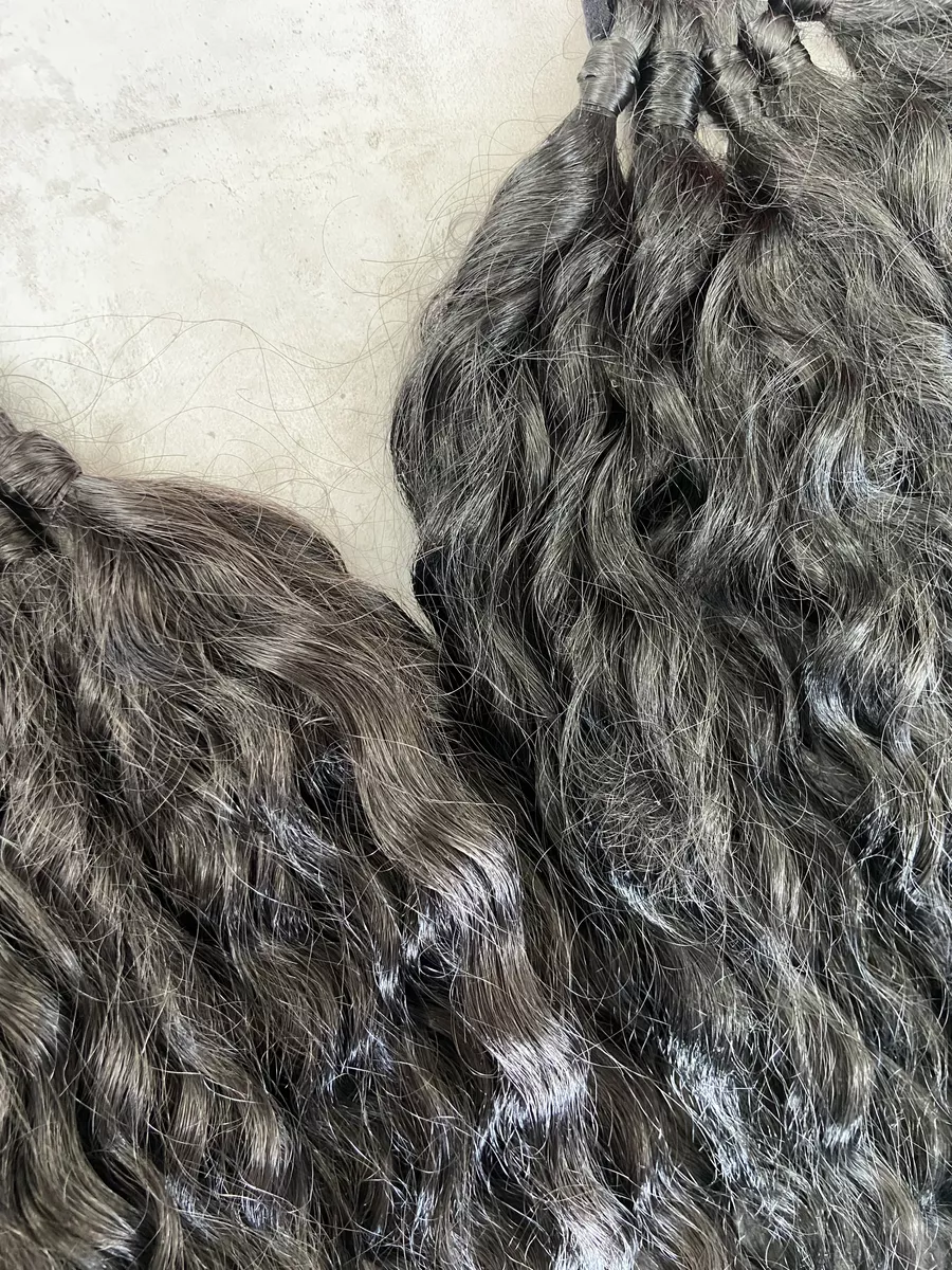 Кудрявый хвост на резинке