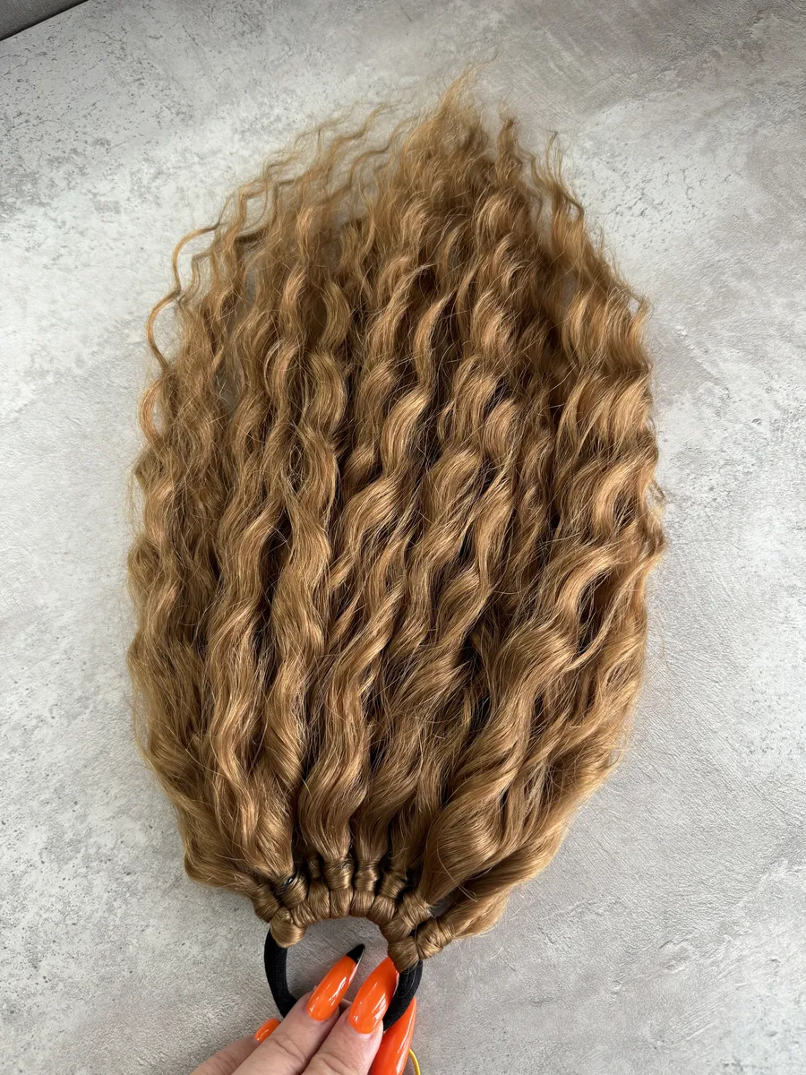 Кудрявый хвост на резинке