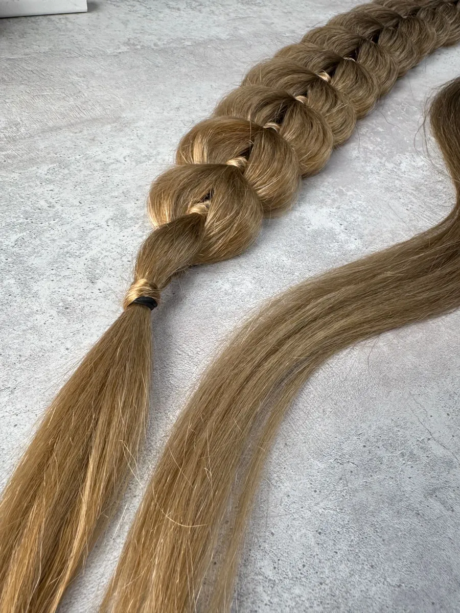 Хвост-коса на резинке французская