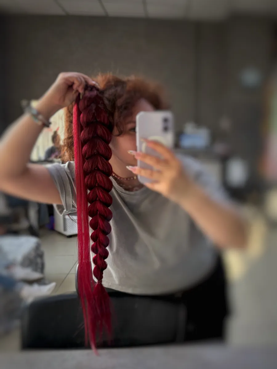 Хвост-коса на резинке французская