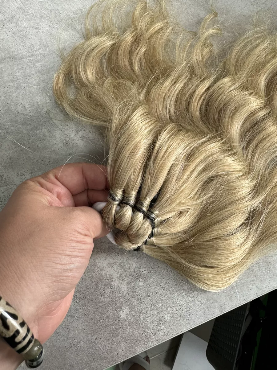 Волнистый хвост на резинке