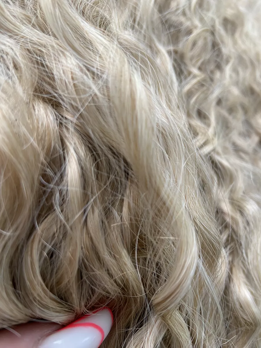 Хвост кудрявый на резинке