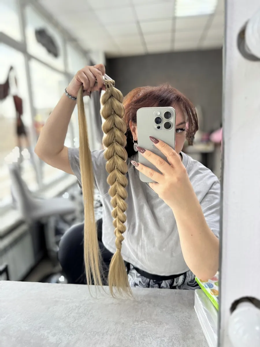 Хвост-коса на резинке французская