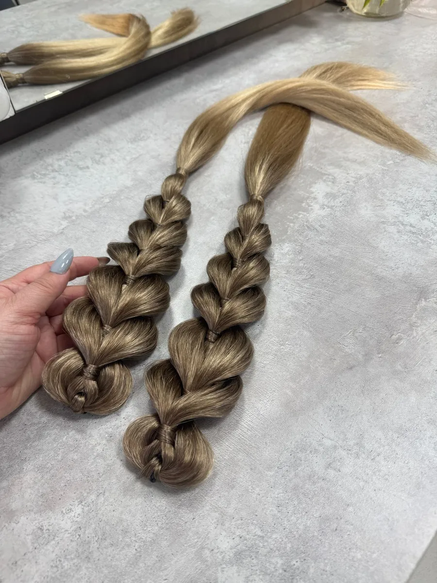 Французские косы с хвостами на заколках