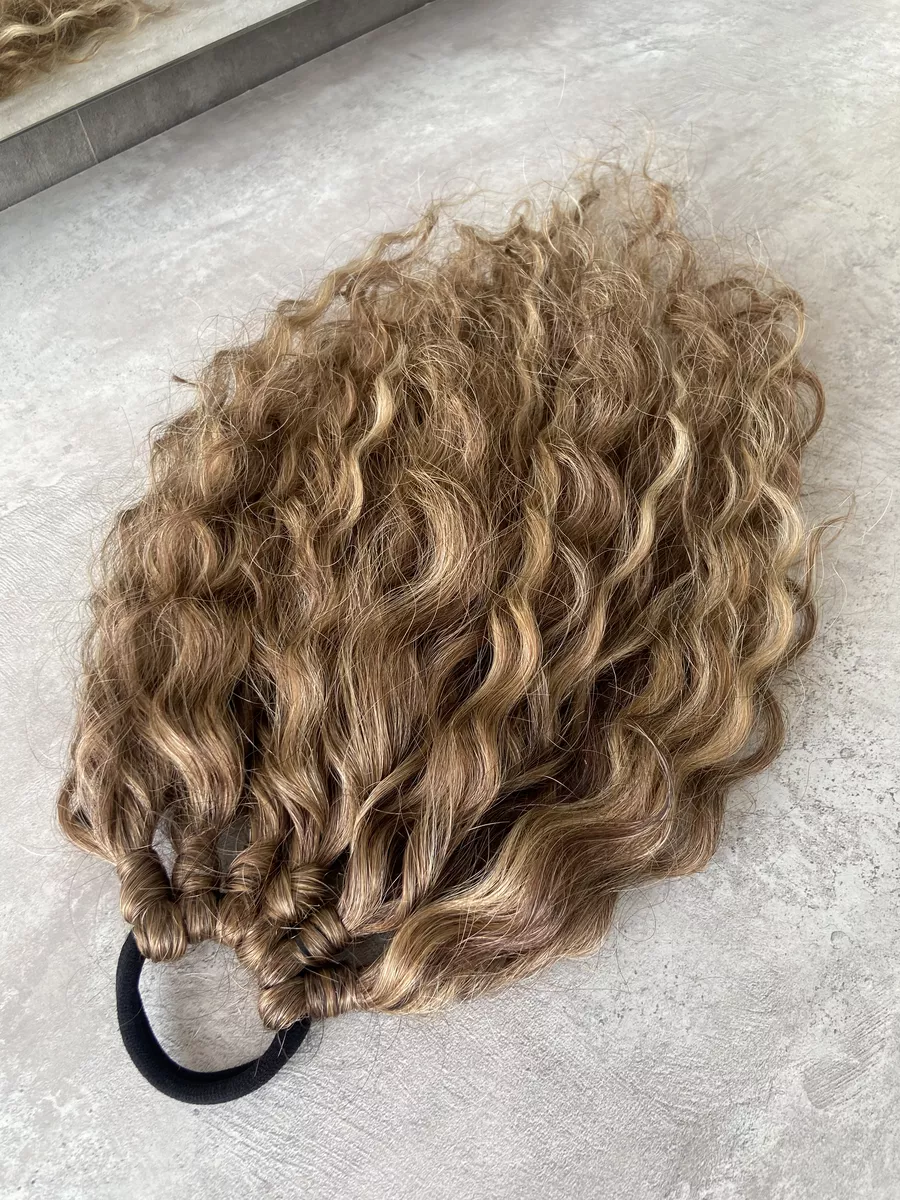 Кудрявый хвост на резинке