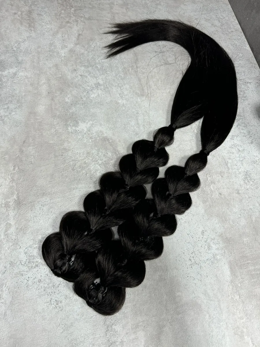 Французские косы с хвостами на заколках