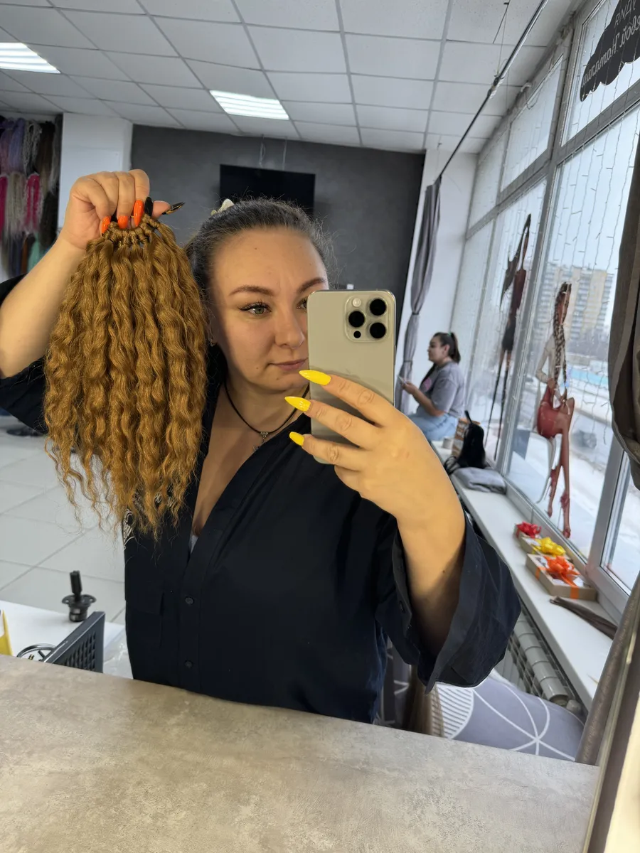 Кудрявый хвост на резинке