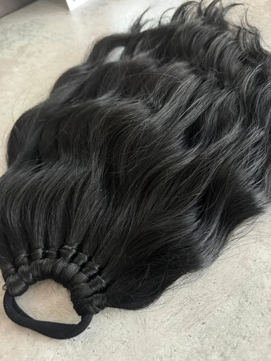 Волнистый хвост на резинке