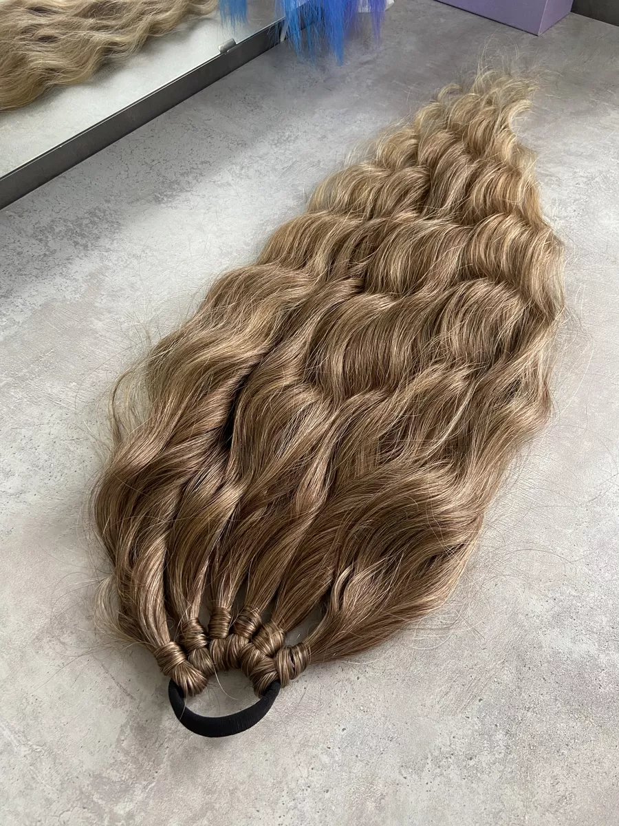 Хвост на резинке волна