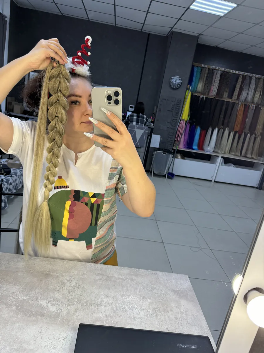 Хвост-коса на резинке французская