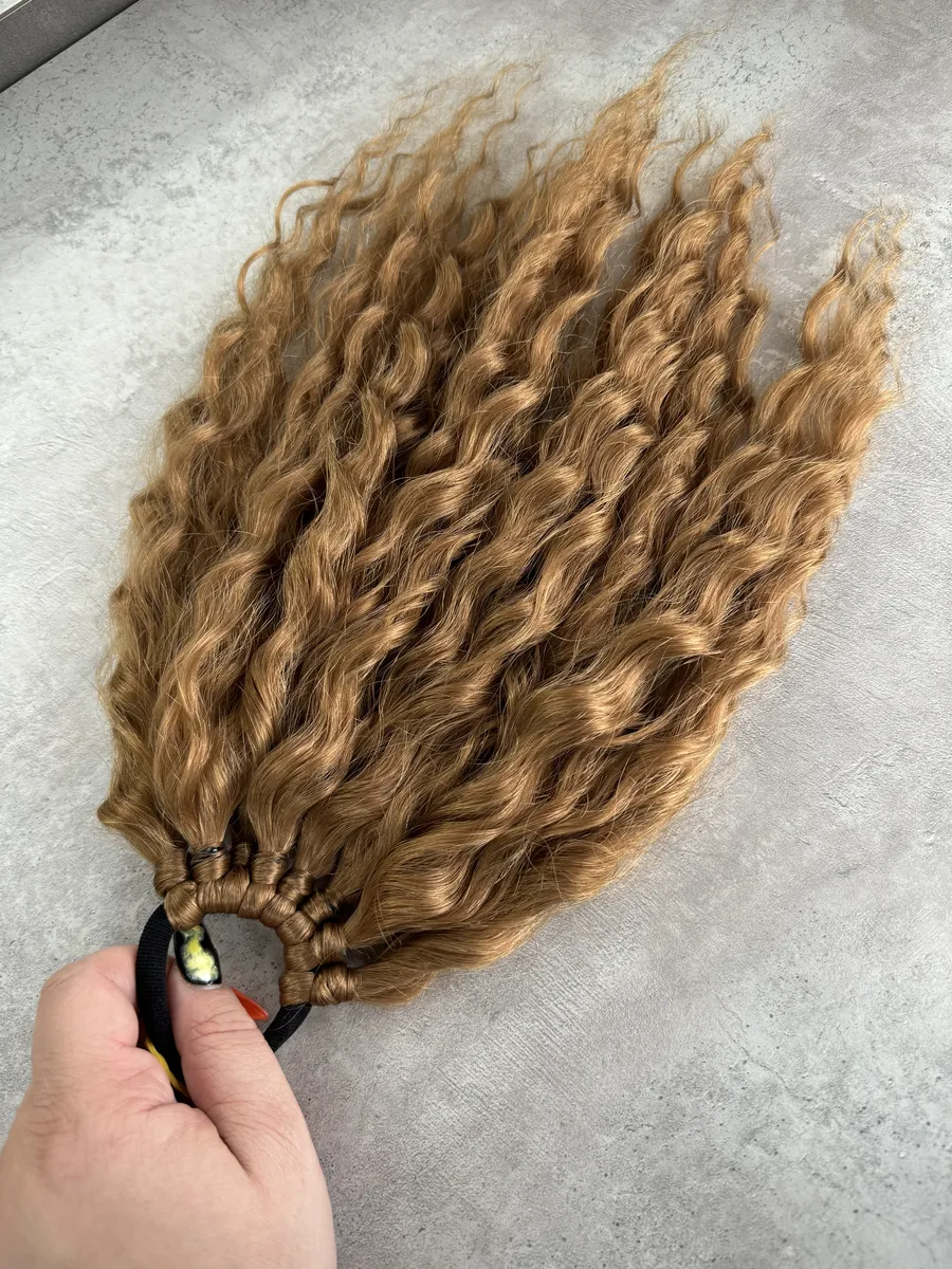 Кудрявый хвост на резинке