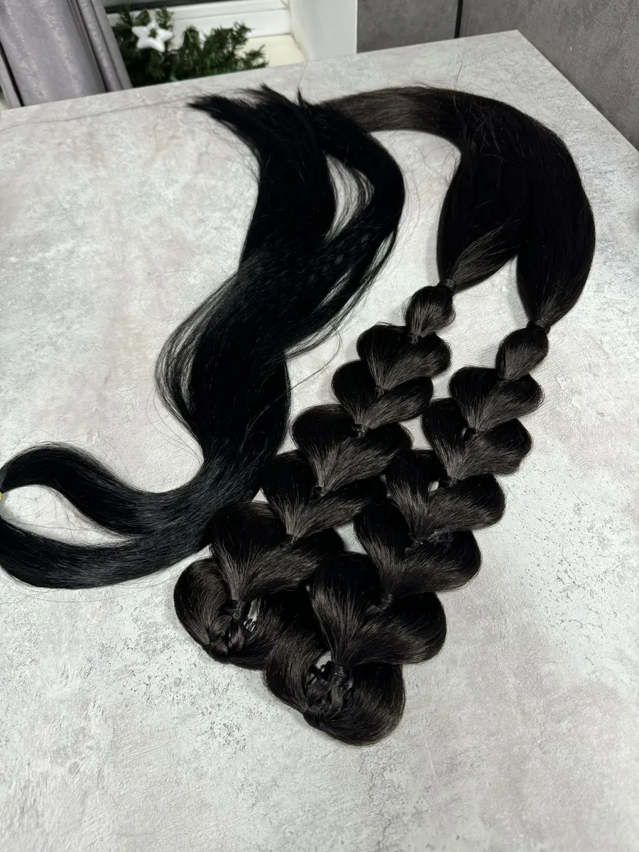 Французские косы с хвостами на заколках