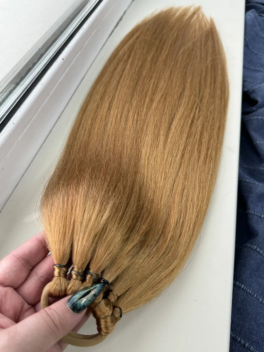 хвост на резинке