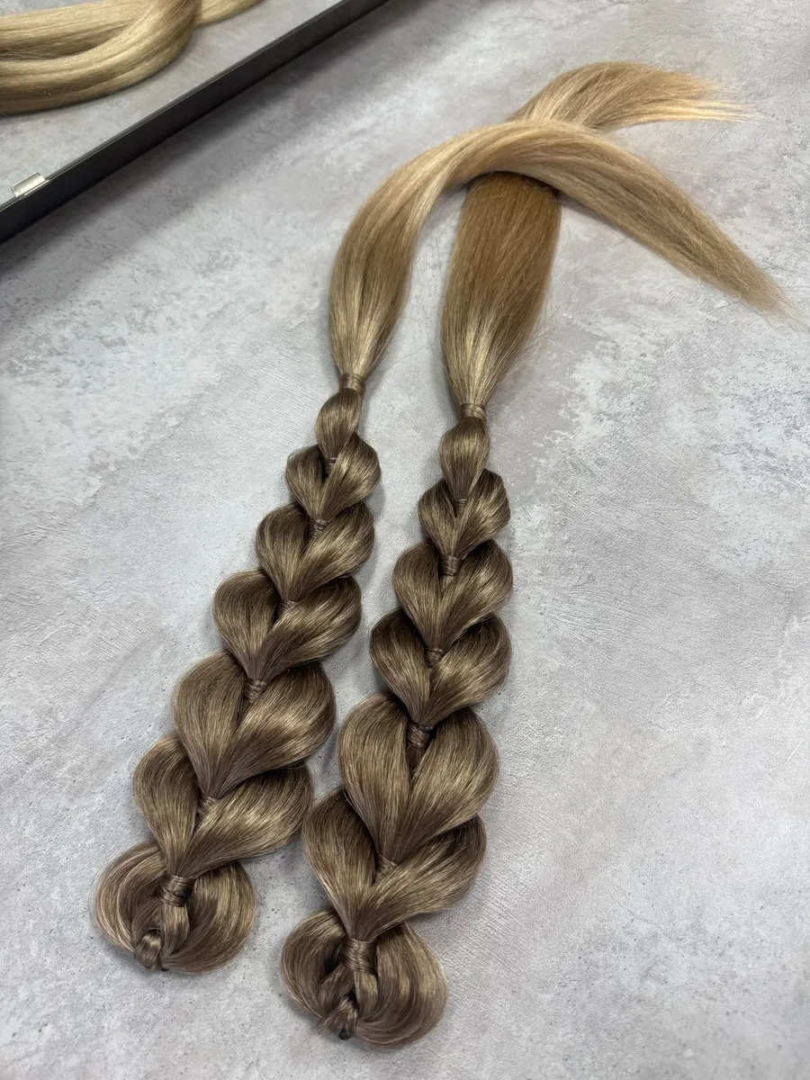 Французские косы с хвостами на заколках