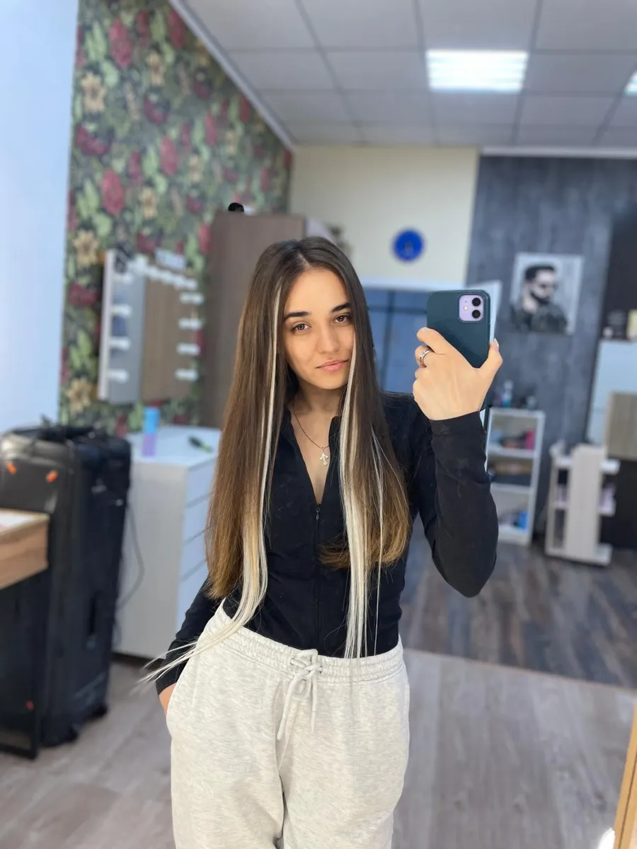 Пряди на заколках