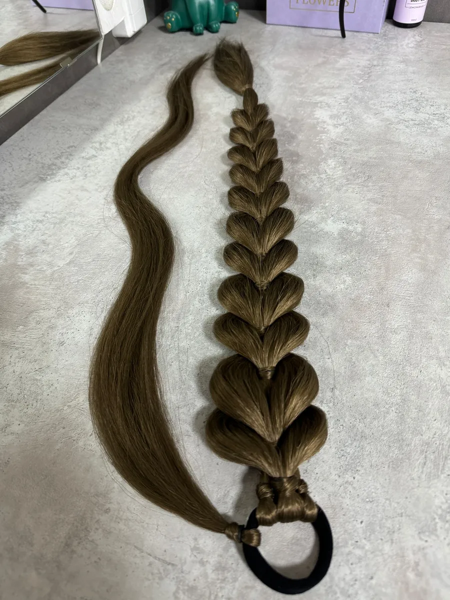 Хвост-коса на резинке французская