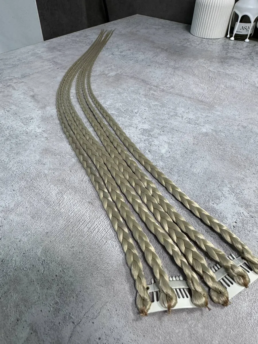 Косы на заколках