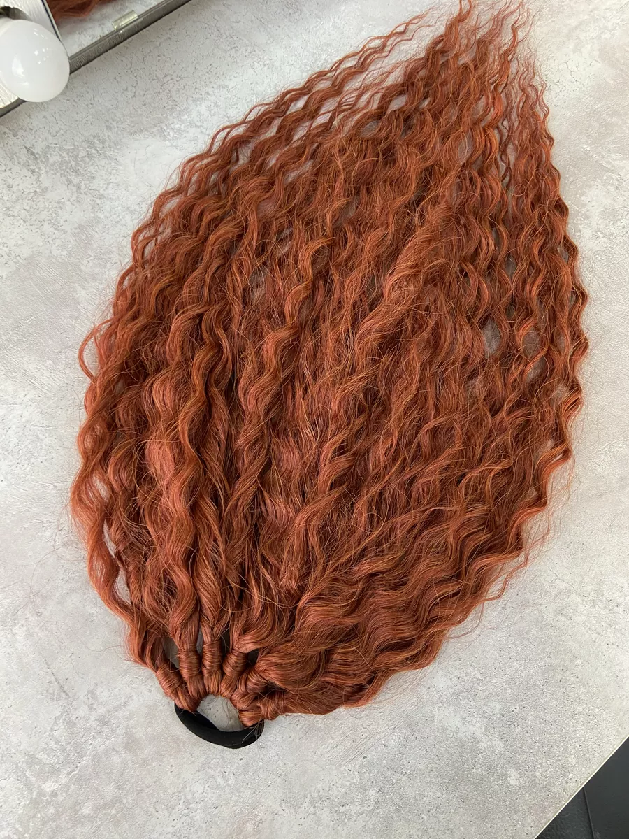 Хвост на резинке кудрявый