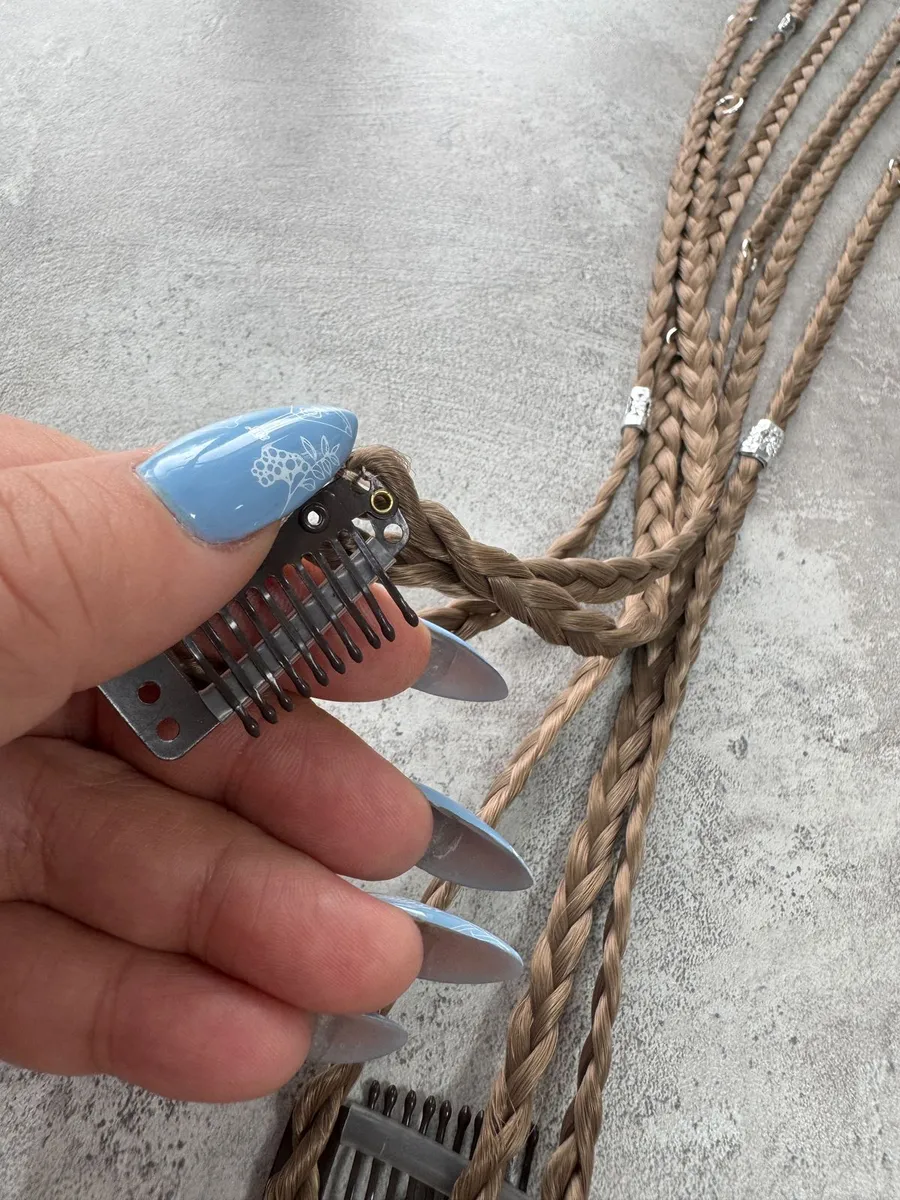 Косы на заколках