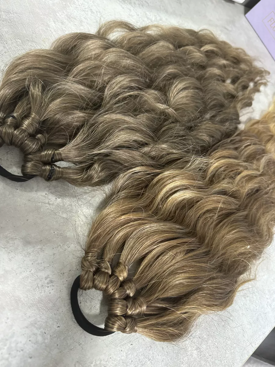 Хвост на резинке волна