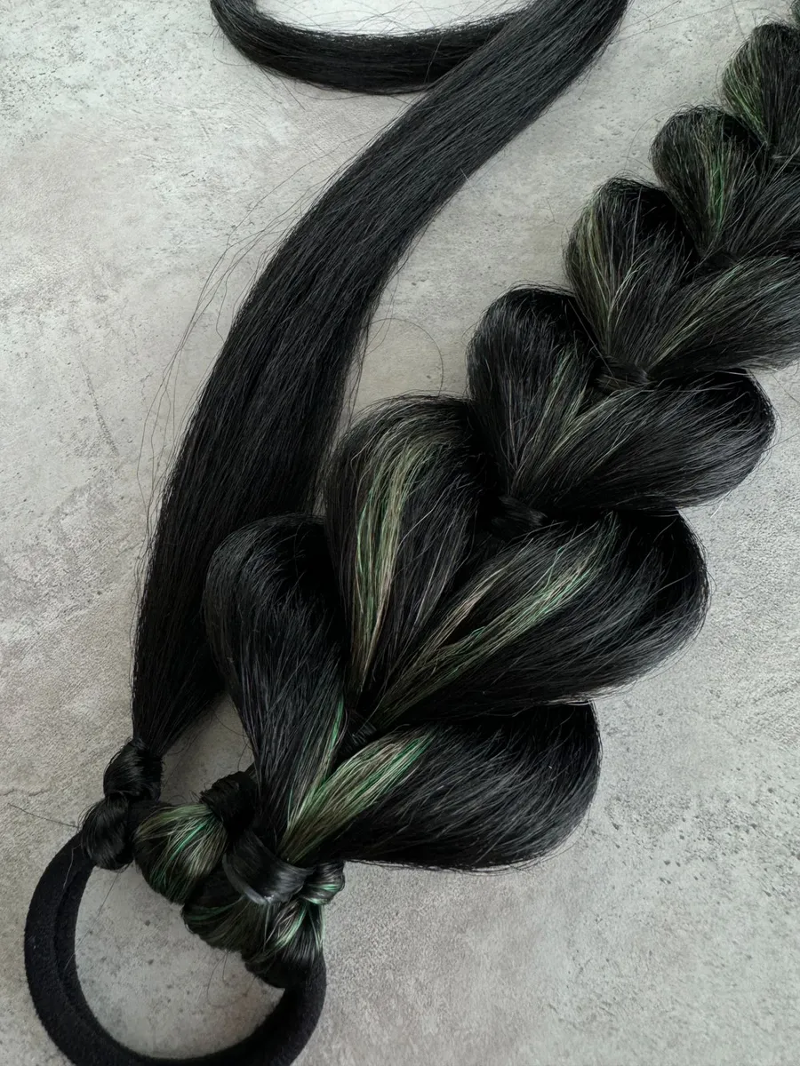 Хвост-коса на резинке французская