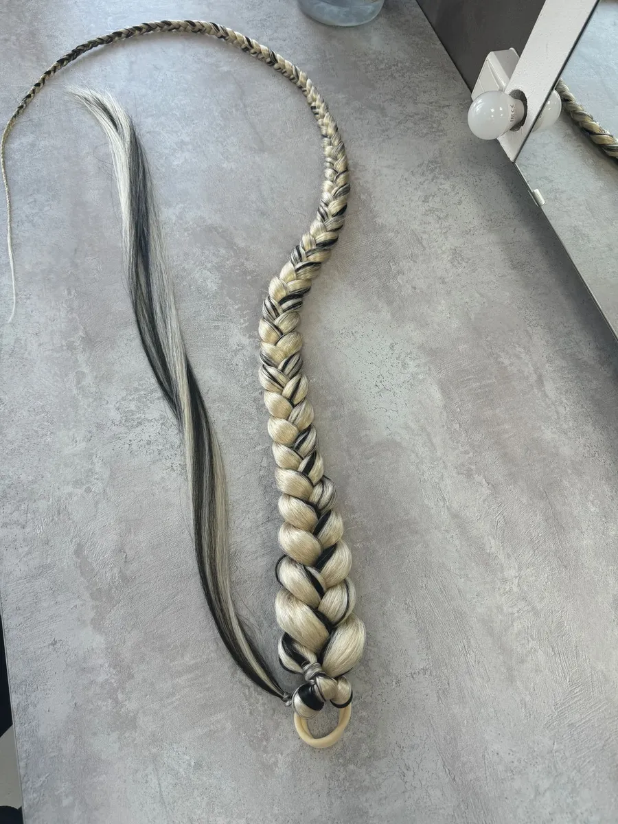 Хвост-коса на резинке