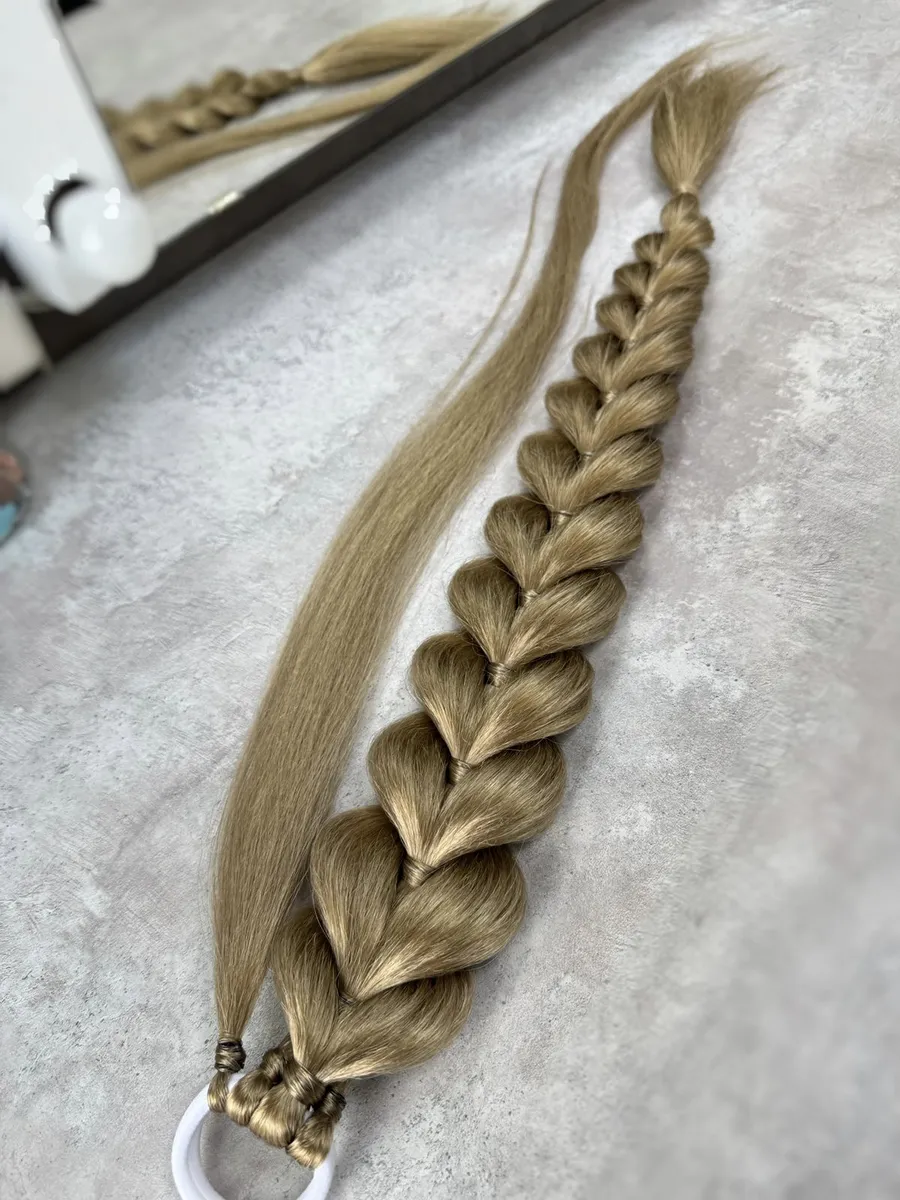 Хвост-коса на резинке французская