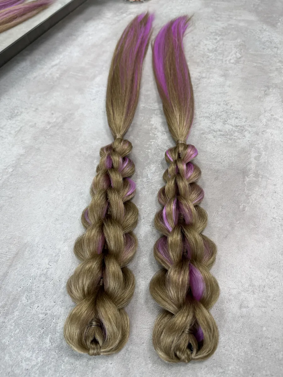 3Д косы с хвостами на заколках