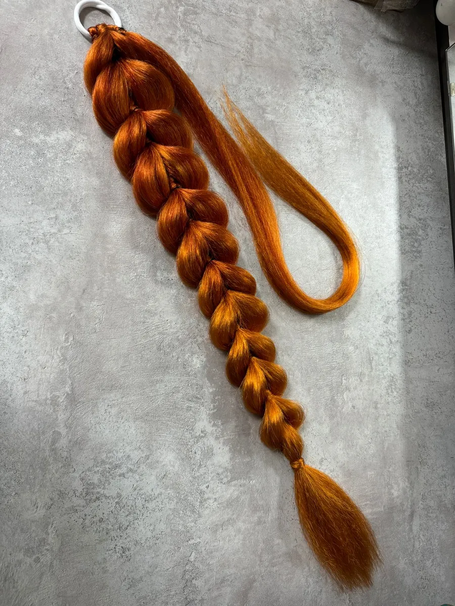 Хвост-коса на резинке французская