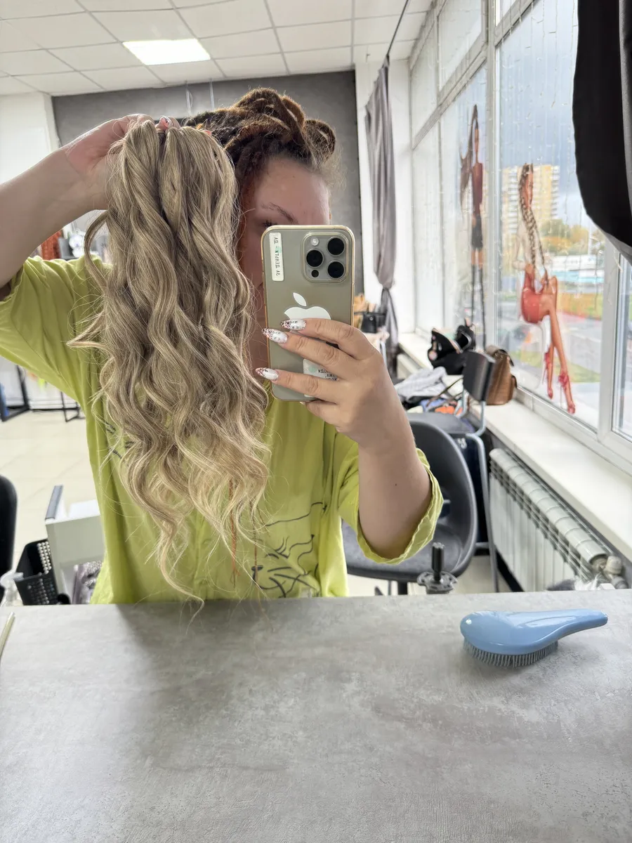 Волнистый хвост на резинке