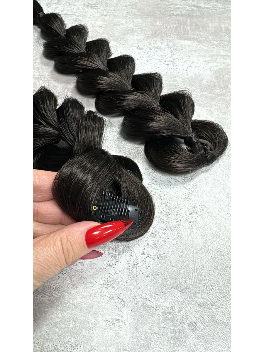 Французские косы с хвостами на заколках